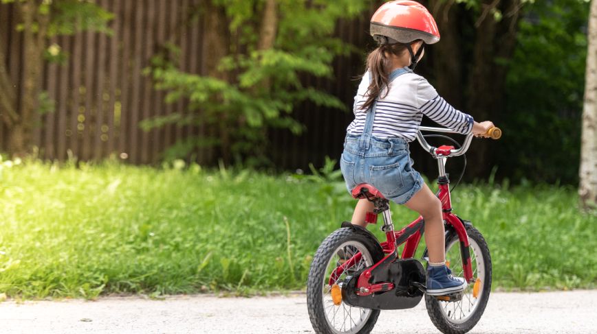 child-cycling
